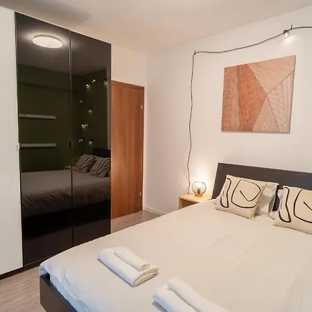 Charming Monro Old Town Flat