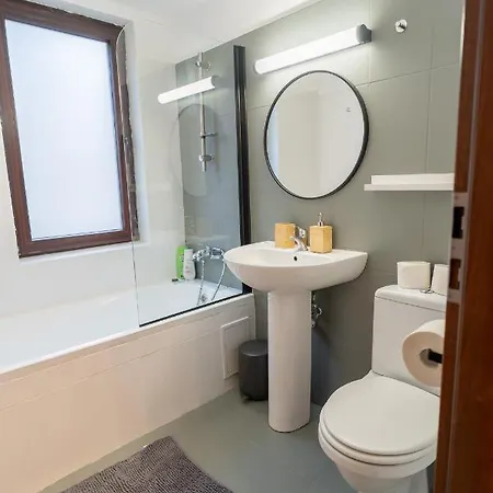 Charming Monro Old Town Flat Апартаменты