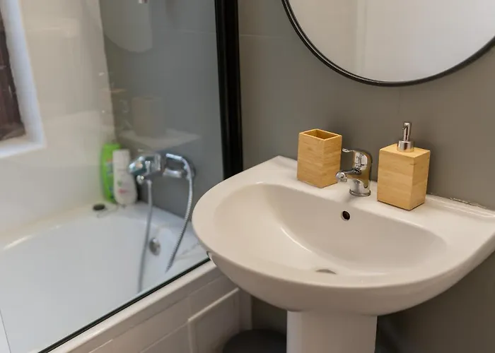 Charming Monro Old Town Flat * Бухарест