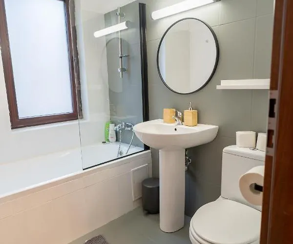 Charming Monro Old Town Flat Апартаменты